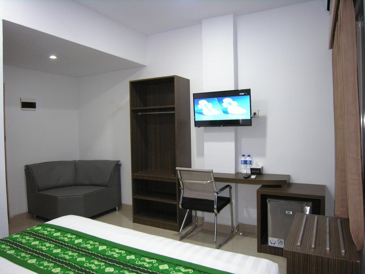 Hotel Delima Banjarmasin  Extérieur photo